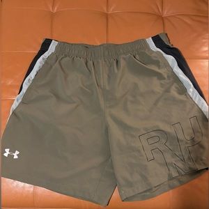 Green Under Armour Men’s XL Run Shorts
